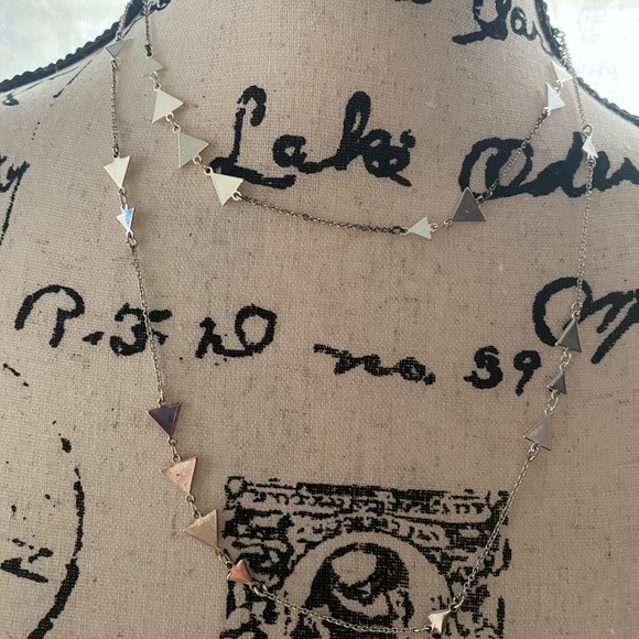 Stella & Dot Silver Triangle Necklace - Picture 4 of 6